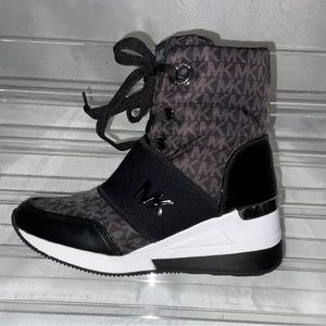 MICHAEL KORS Liv Wedge Booties